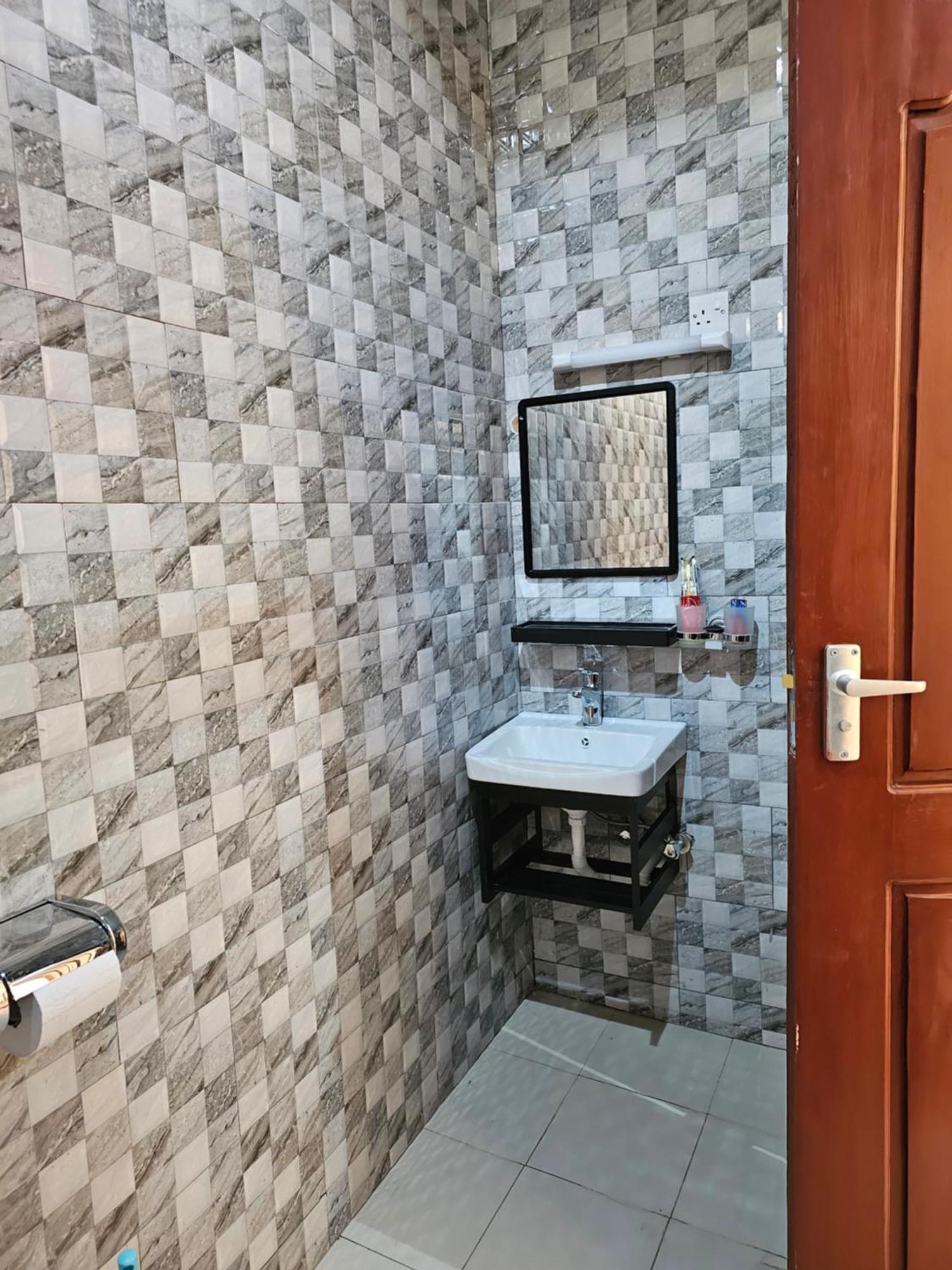 B-More Comfort Stay Boma la Ngombe Екстериор снимка
