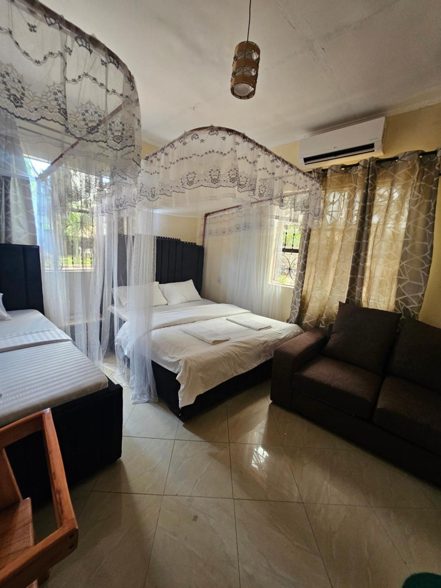 B-More Comfort Stay Boma la Ngombe Екстериор снимка